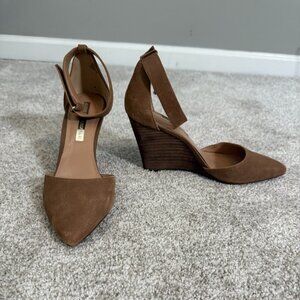 Audrey Brooke Pointed Wedge Heel Tan Suede Esther Size 9